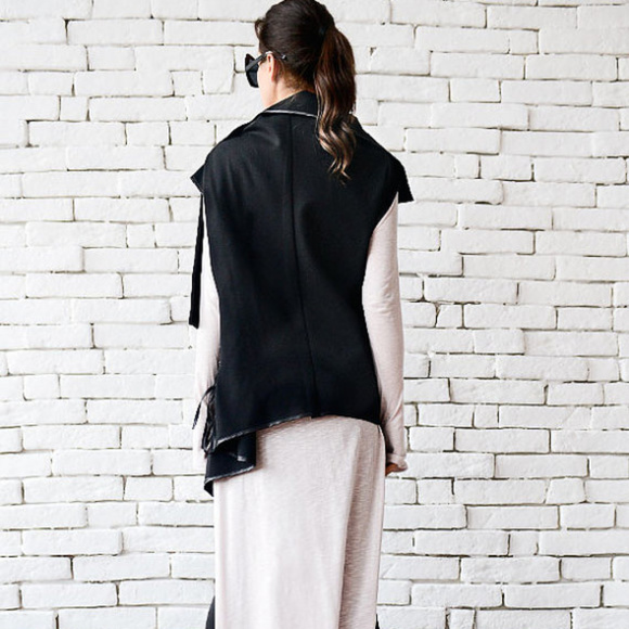 New Asymmetric Black Structured Vest Faux Leather - Picture 3 of 7